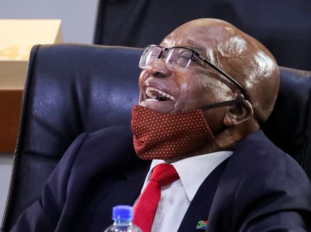 L'ancien président d'Afrique du Sud, Jacob Zuma, ici photographié en novembre dernier alors qu'il faisait face à une commission d'enquête travaillant sur son mandat, fait face à une requête pour le moins inhabituelle de la part de la justice de son pays, qui veut le faire condamner pour des faits graves de corruption.