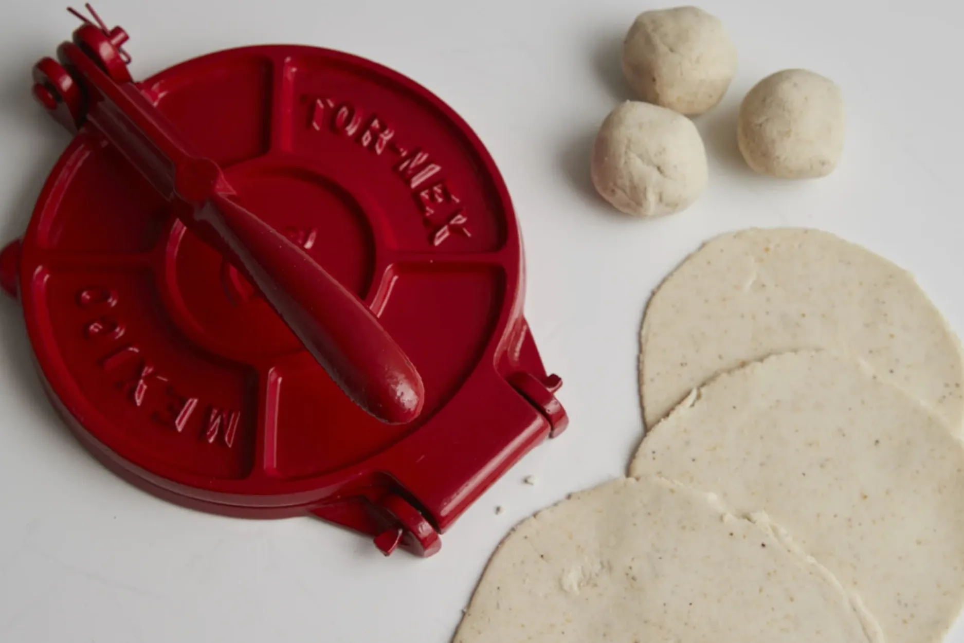 Cheap-o cast iron bread cloche, just like the fancy pants ones : r