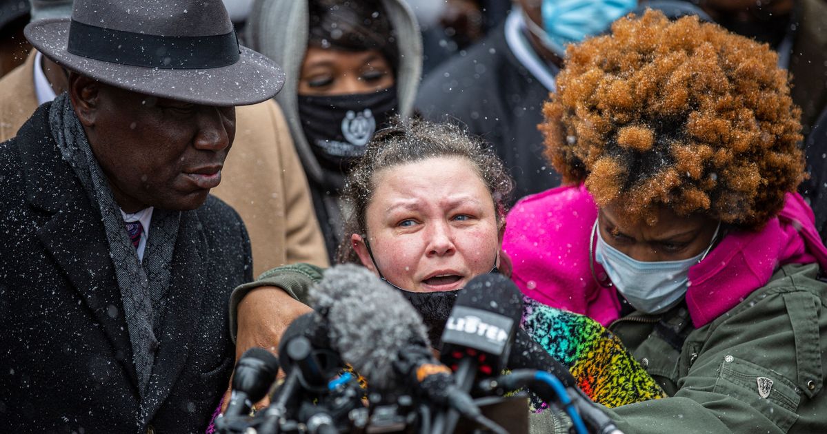 Families Of Daunte Wright, George Floyd Rally Outside Derek Chauvin Trial