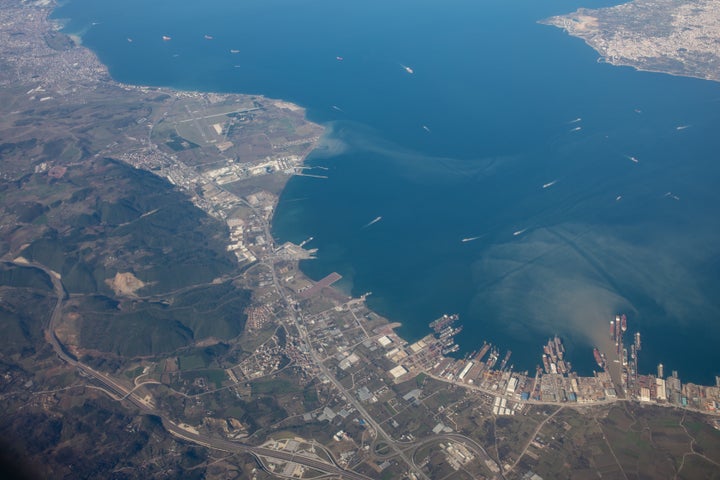 Πλοία στον Βόσπορο και τη θάλασσα του Μαρμαρά