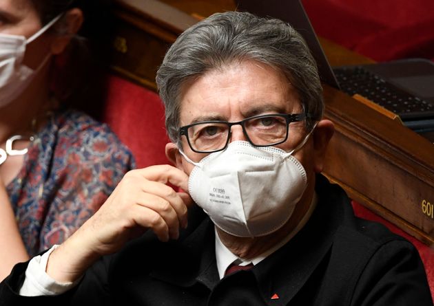 Le leader de la France insoumise Jean-Luc Mélenchon lors des questions au gouvernement à l'Assemblée nationale, le 30 mars 2021 à Paris. (Photo by Bertrand GUAY / AFP)