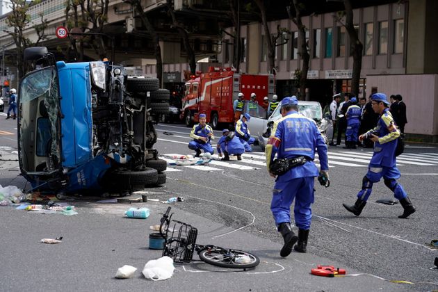 池袋事故／事故現場を調べる警察官