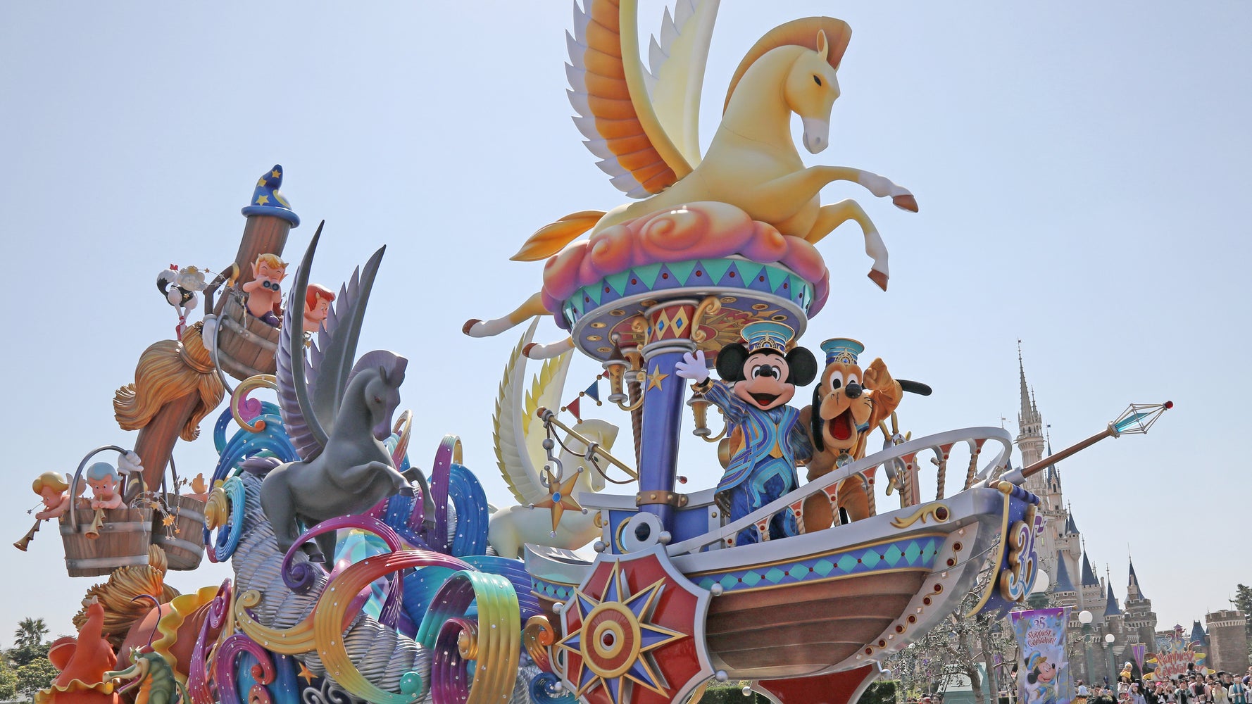 東京ディズニーランドで昼のパレード ドリーミング アップ が再開へ コロナ禍以前 の状況に また一歩近づく ハフポスト 東京ディズニーランドで昼のパレード ドリーミング アップ が再開へ コロナ禍以前 の状況に また一歩近づく ハフポスト