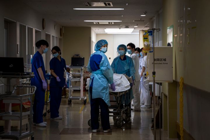 2020年4月14日。武蔵野赤十字病院のコロナ重症患者用病棟で撮った写真。