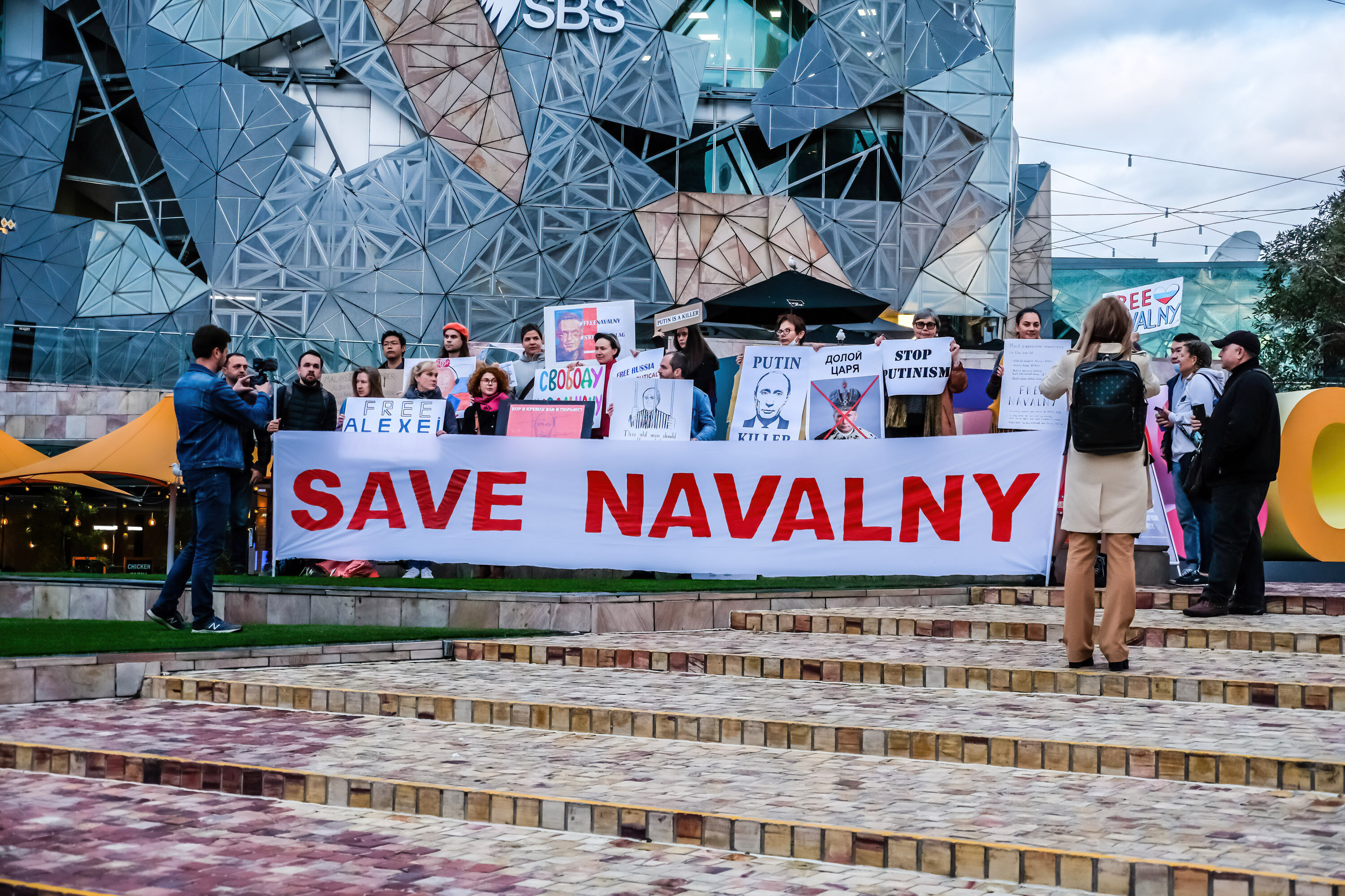 Alexeï Navalny, "en grave danger", doit être évacué à l'étranger réclament des experts de l'ONU