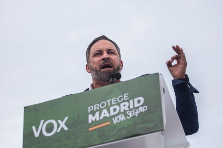 El líder de Vox, Santiago Abascal, durante un mitin el 21 de abril de 2021 en Navalcarnero, Madrid.