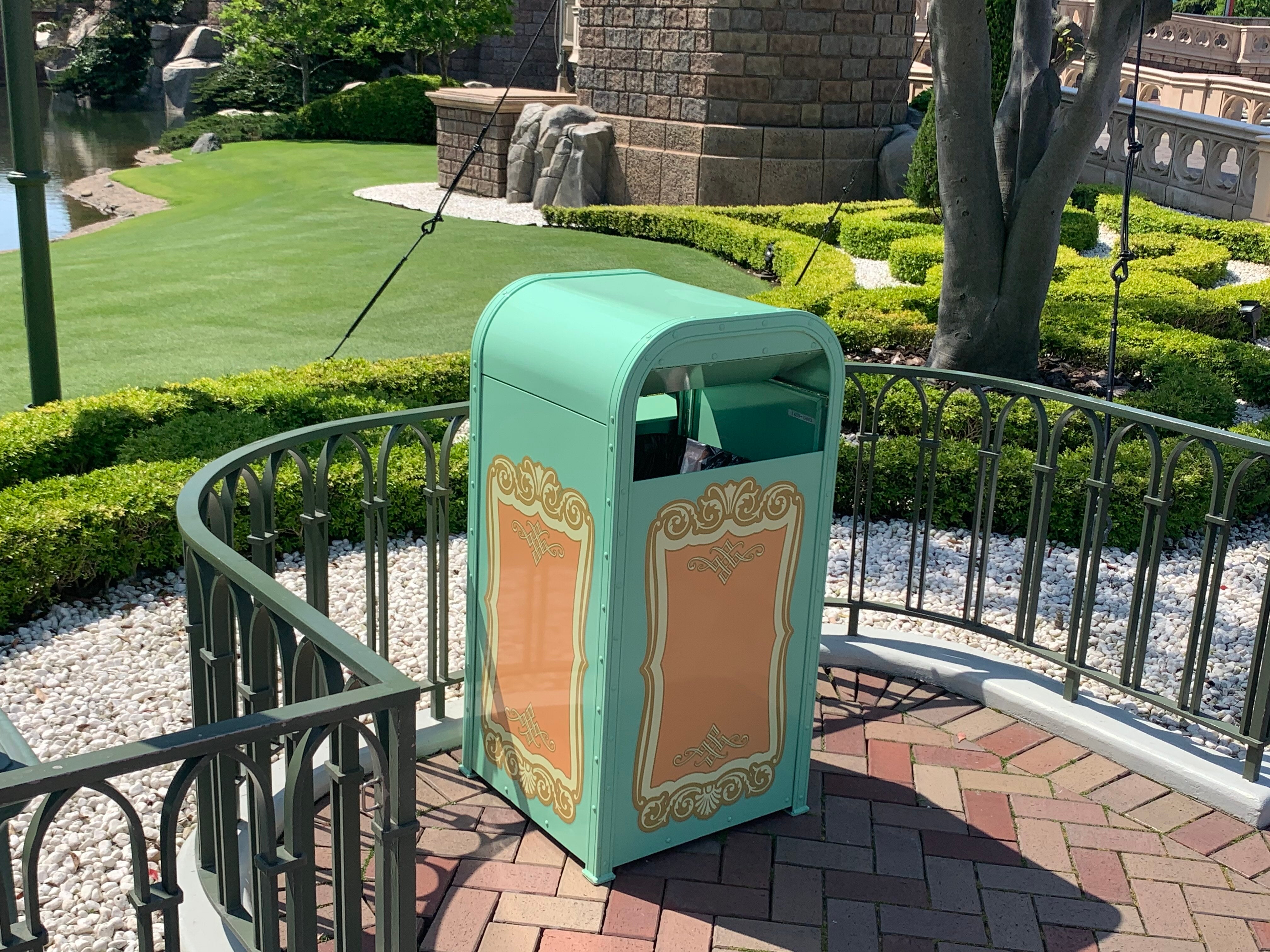 東京ディズニーランド シーの ゴミ箱 に賞賛の声 他でも真似してほしい 仕掛けは夢の国の 一工夫 ハフポスト News 東京ディズニーランド シーの ゴミ箱 に賞賛の声 他でも真似してほしい 仕掛けは夢の国の 一工夫 ハフポスト News
