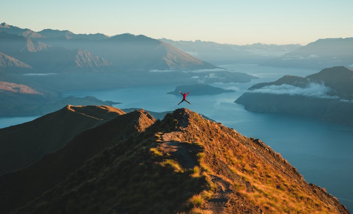 NZを代表する絶景の一つ「ロイズピーク」。NZの南島「ワナカ」に位置する標高1,578 mの山で、トレッキングコースが人気。（ニュージーランド政府観光局提供）