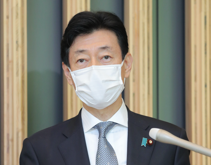 西村康稔・経済再生担当相＝4月23日、東京都千代田区