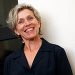 アカデミー作品賞の『ノマドランド』、フランシス・マクドーマンドが“遠吠え”した理由は？