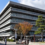 「ちゃんと籍もいれたい」「愛があると思うから」ストーカー捜査の警察官にストーカーした疑い。30代女を逮捕