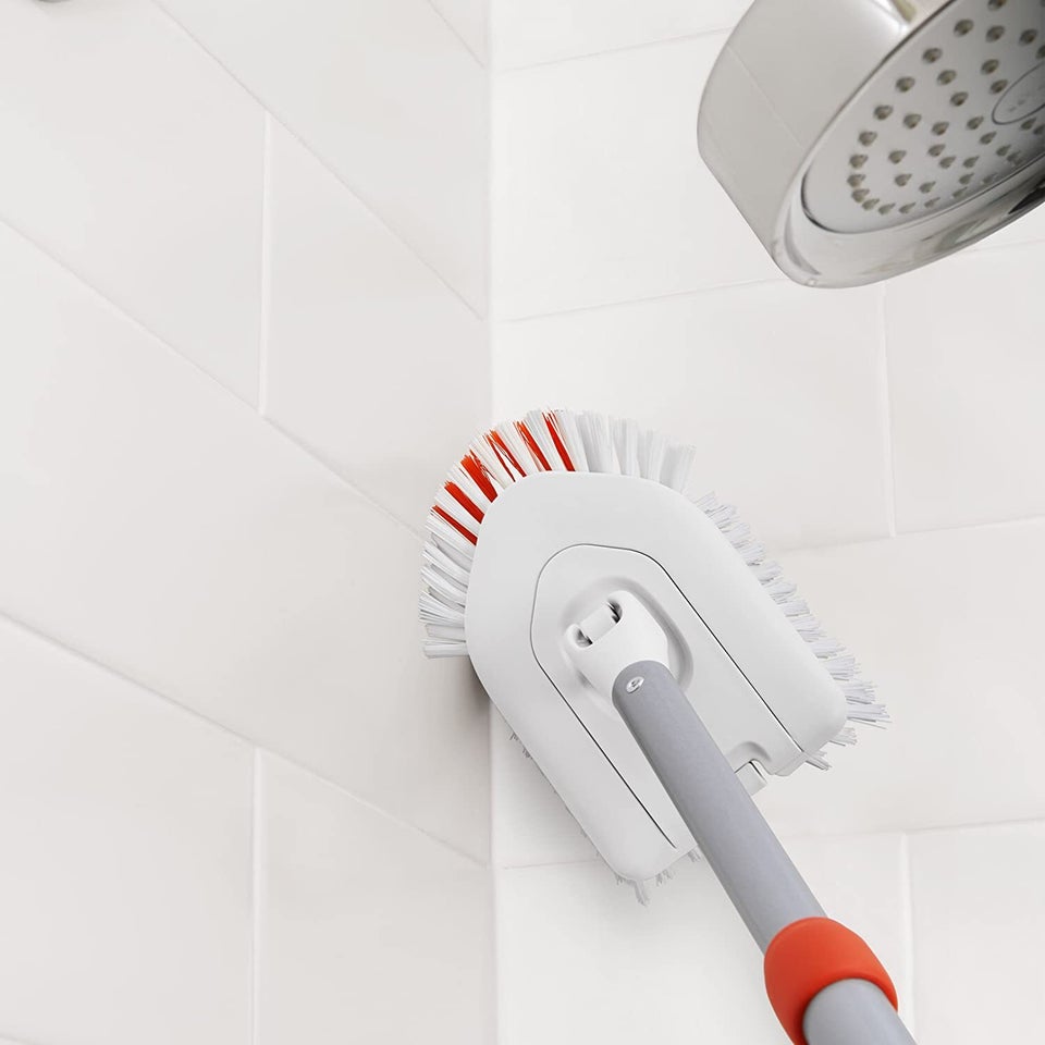 OXO Good Grips Corners and Edges Brush for Tubs and Showers