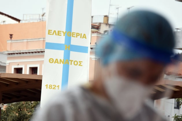 Μετακινήσεις με sms έως 15 Μαΐου, ανοίγει η πλατφόρμα ραντεβού για τους 40-44