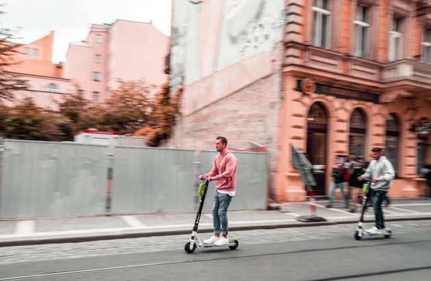 Pour la DGCCRF, les nouveaux engins de mobilité urbaine présentent de nombreux dangers.