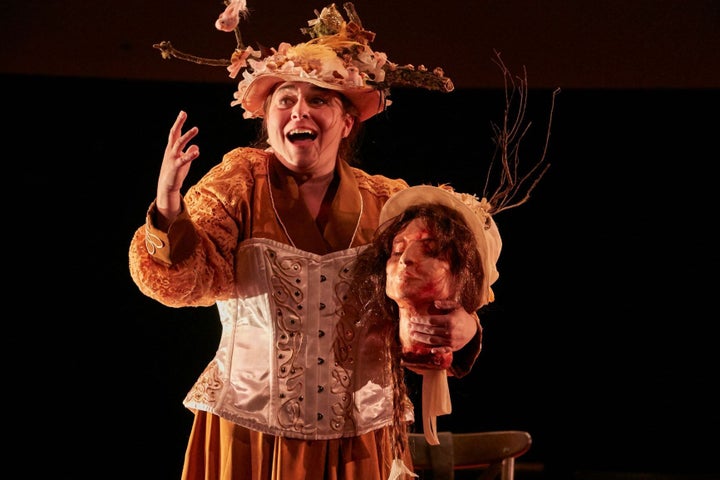 Inma Cuevas en una escena de 'La casa de los espíritus', en el Teatro Español.