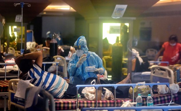 Les 28 tonnes d'aide médicale française sont arrivées en Inde  (Photo d'illustration: une unité Covid temporaire dans un hôpital de New Delhi, le 30 avril 2021. Photo par Amal KS/Hindustan Times via Getty Images)