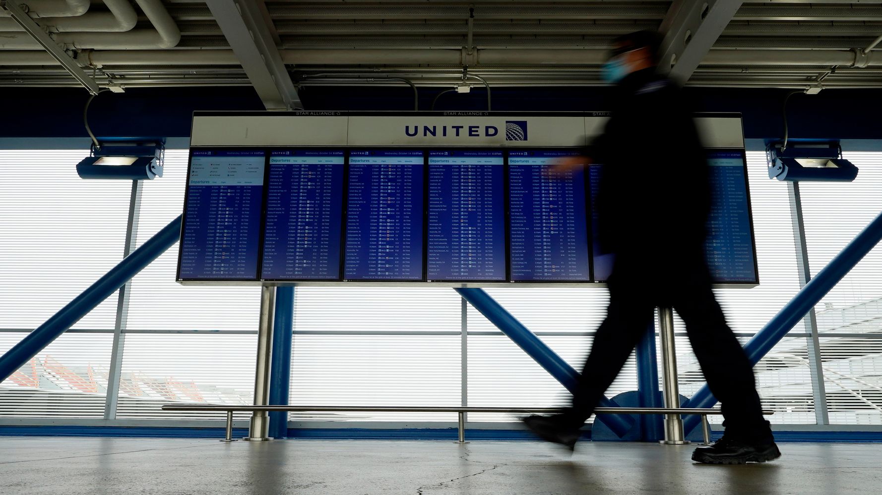 U.S. Sets Pandemic-Era High For Air Travel