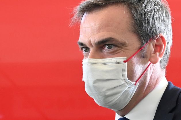 Olivier Véran visite un hôpital à Dunkerque le 24 février 2021