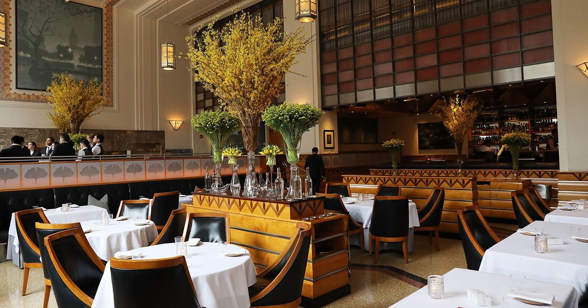 Рестораны с тремя звездами мишлен. Eleven Madison Park ресторан. Нью Йорк мандарин Ориентал ресторан. Eleven Madison Park, Нью-Йорк, 3 звезды Мишлен. Даниэл ресторан в Нью Йорке.