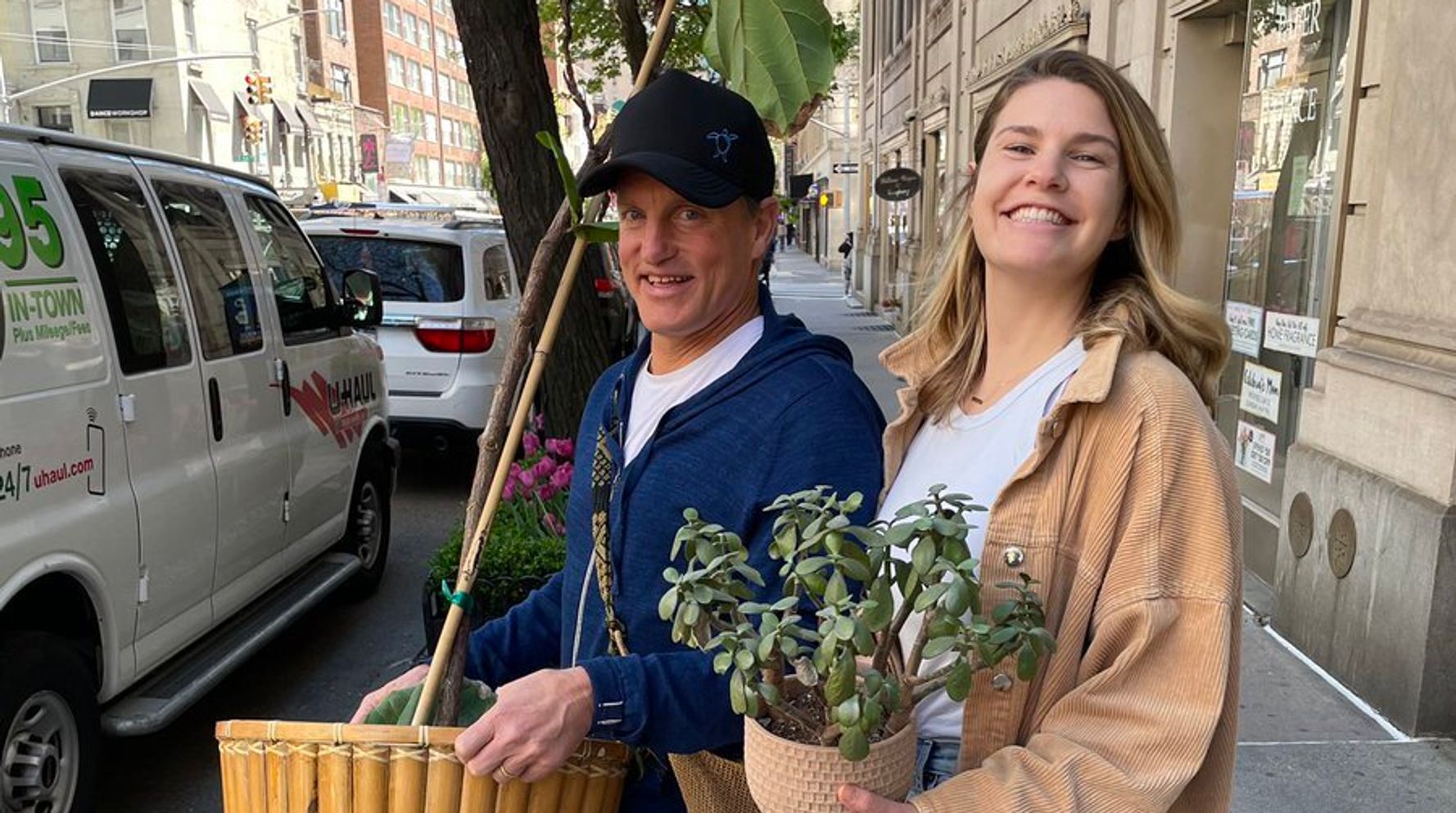 Woody Harrelson ‘Insisted’ On Helping Complete Strangers Move Out Of Apartment