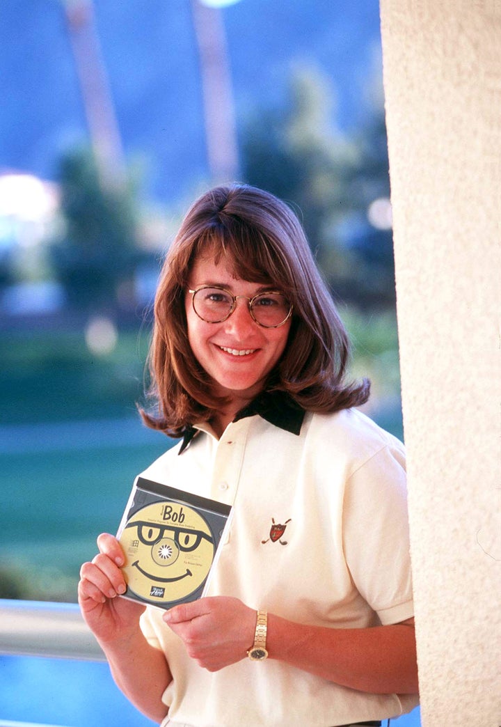Melinda Gates en 1995 con la demo "Bob" que sustituiría al Windows 95.