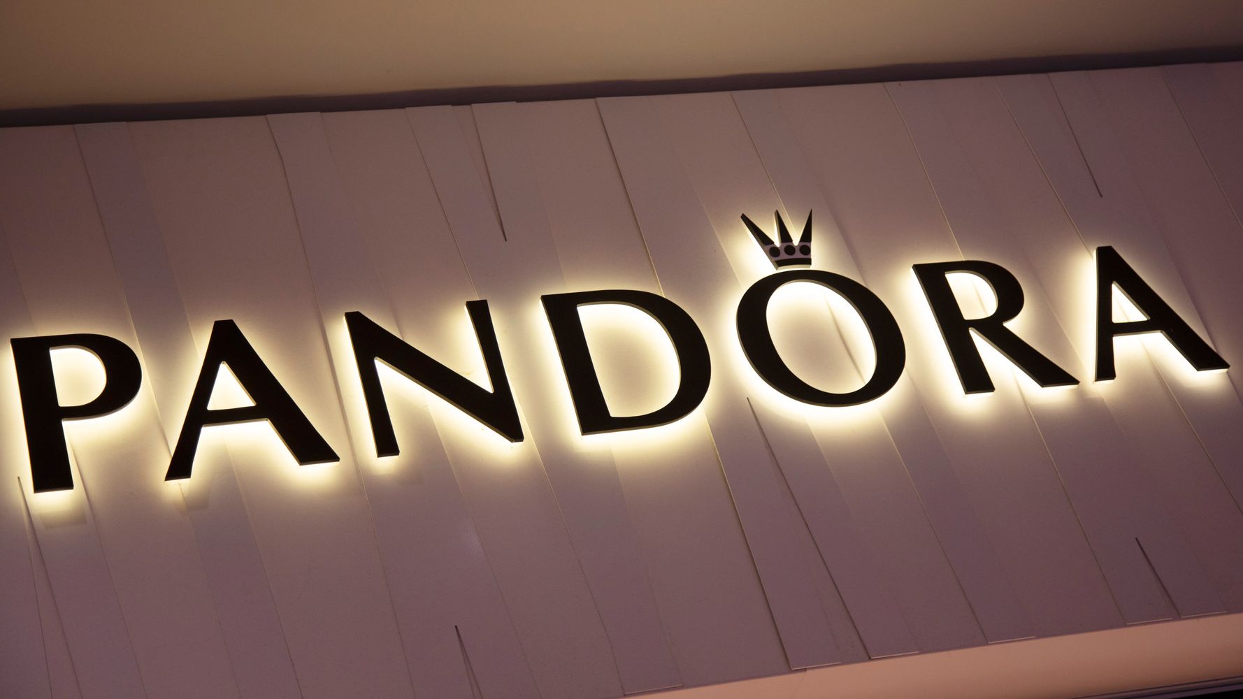 Pandora, One Of World’s Biggest Jewelry Makers, Says Goodbye To Mined Diamonds