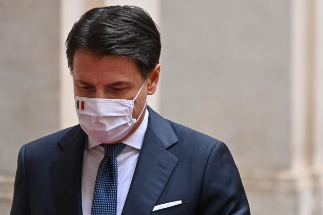 Conte rinvia il varo dello statuto M5s Conte rinvia il varo dello statuto M5s