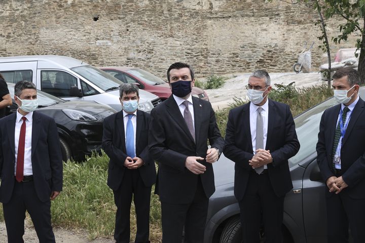 O Tούρκος υφυπουργός κατά τη σημερινή επίσκεψή του στην Θεσσαλονίκη.