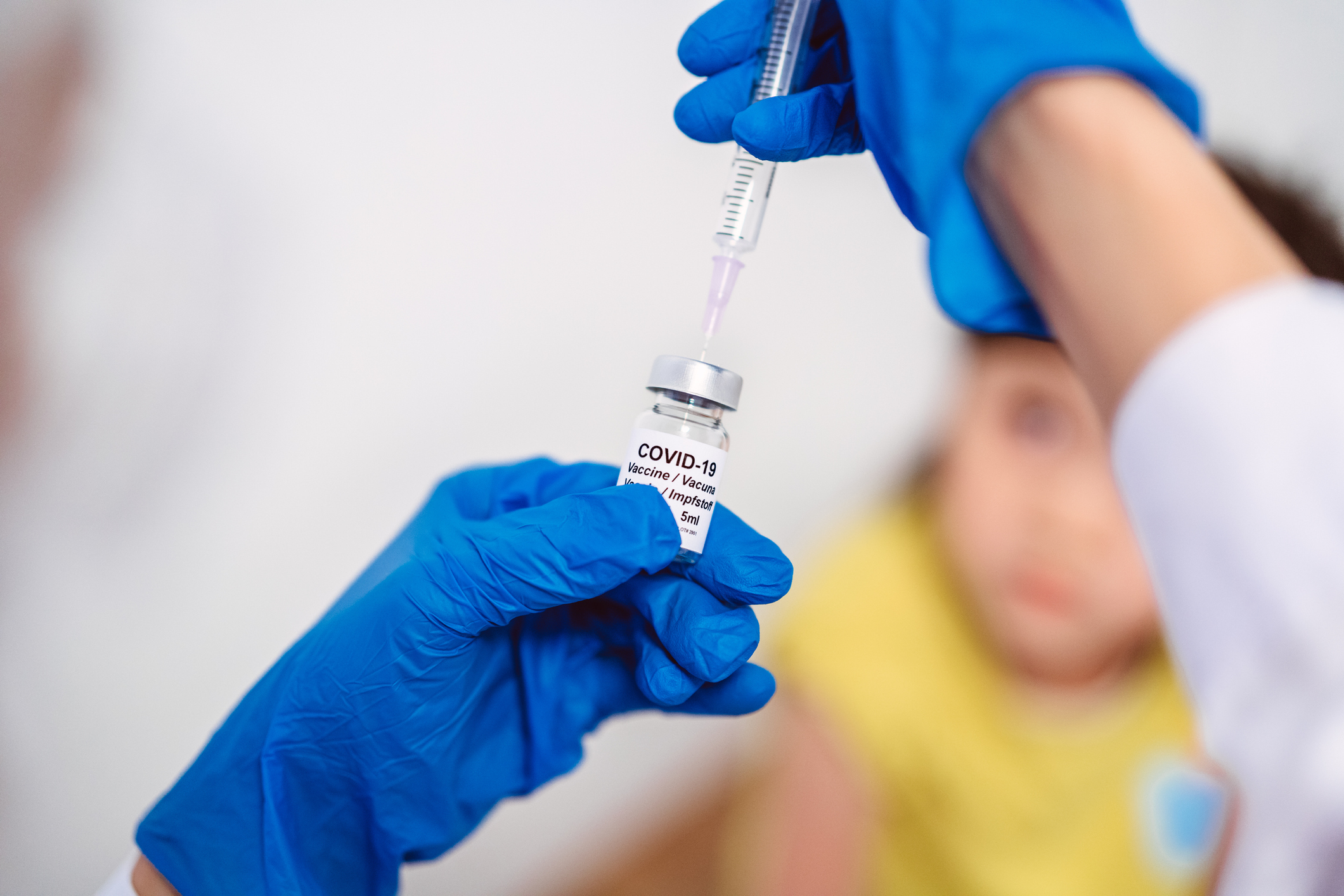 Covid-19: Le Canada devient le 1er pays à autoriser la vaccination dès 12 ans
