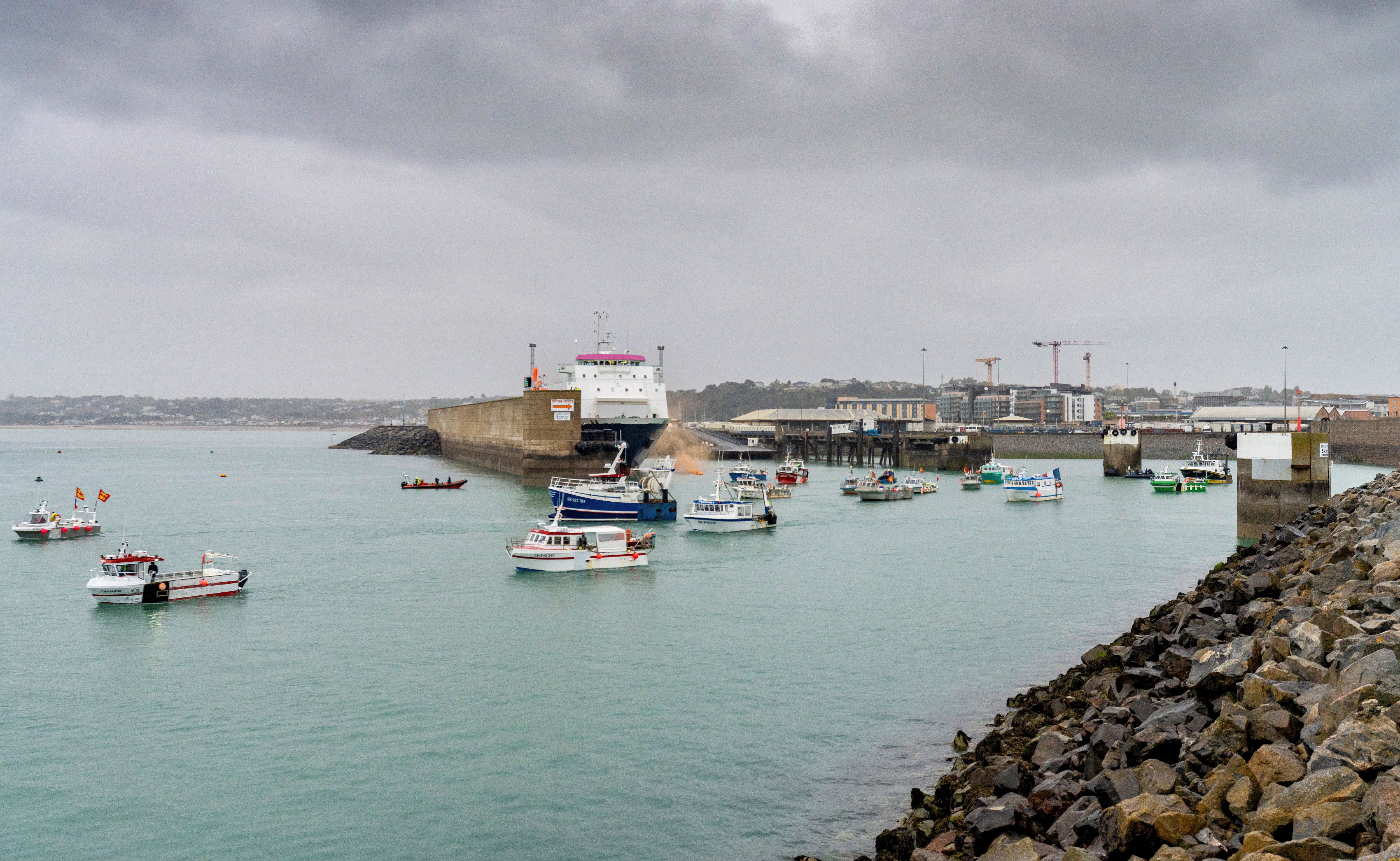 À Jersey, les pêcheurs français mettent fin à leur "démonstration de force"