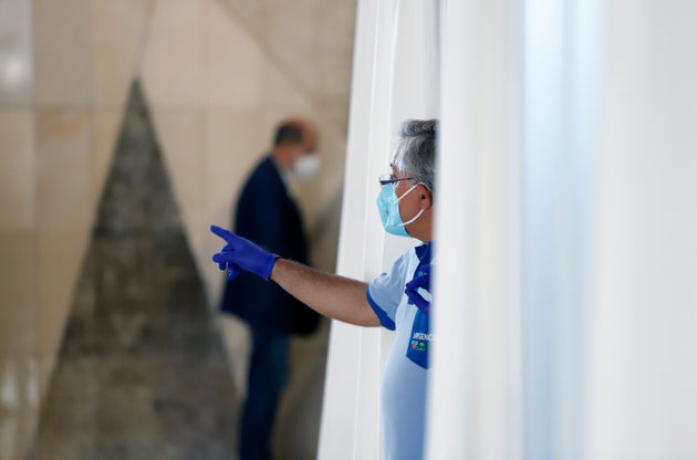 «Πόλεμος» για την άρση της πατέντας των εμβολίων κατά του