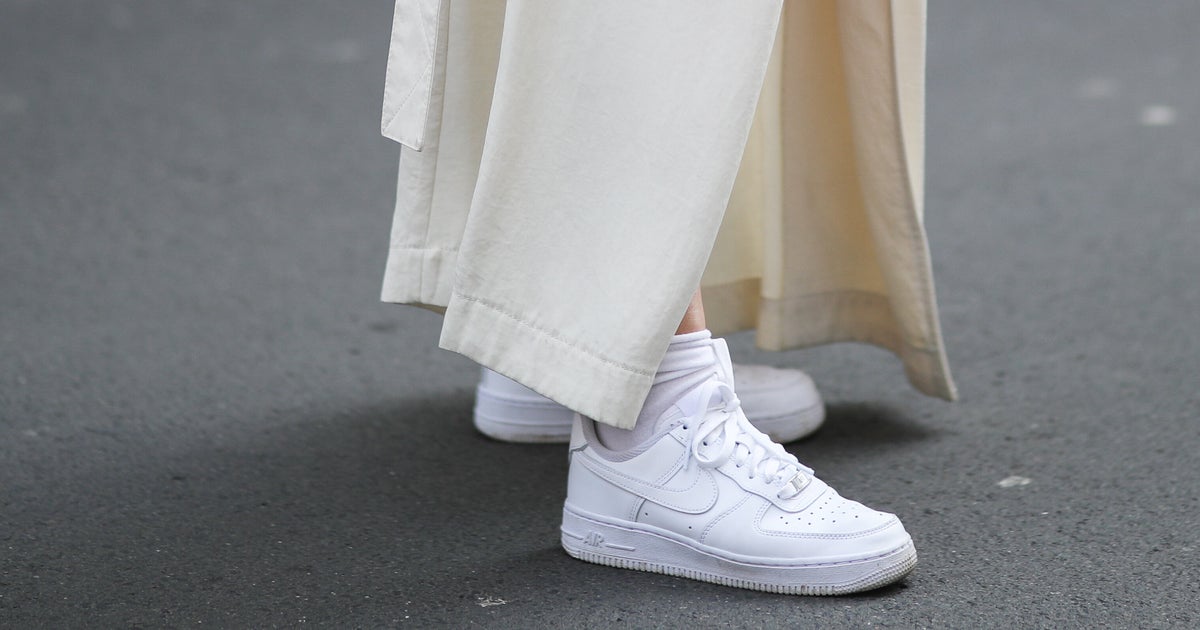 The Sneaker Trend Podiatrists Are Loving Right Now HuffPost Life