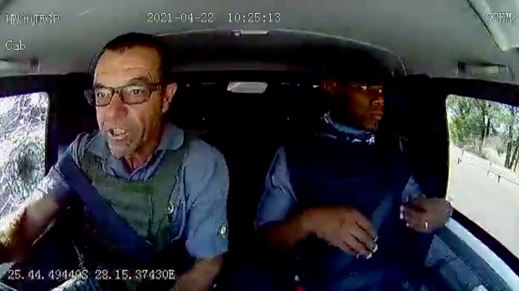 現金輸送車を銃撃から守った運転手に殺害予告 世界中で映像が拡散していた ハフポスト