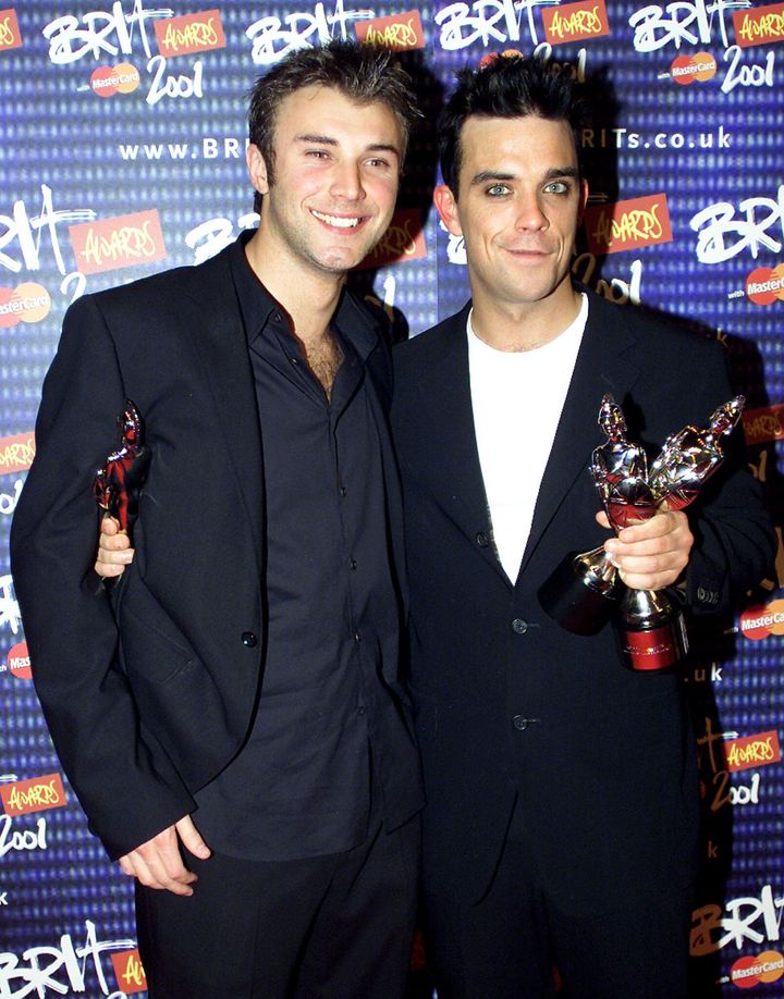 Robbie Williams and Jonathan Wilkes at the 2001 Brits