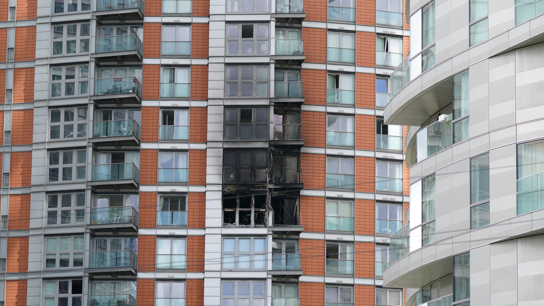 Canary Wharf Fire GrenfellStyle Cladding Still On More Than 100 HighRises HuffPost UK News