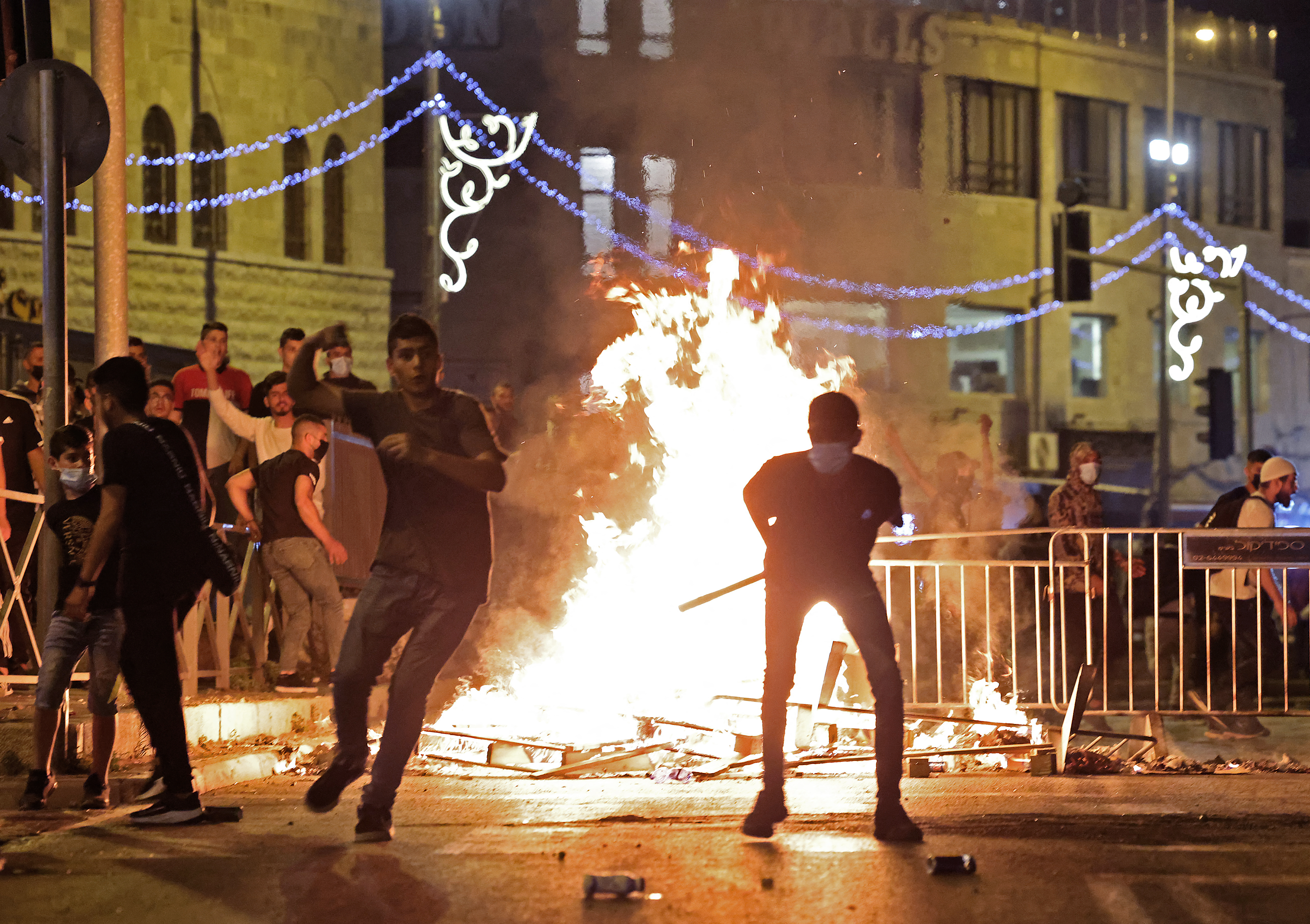 À Jérusalem, plus de 50 blessés dans de nouveaux heurts entre Palestiniens et policiers israéliens