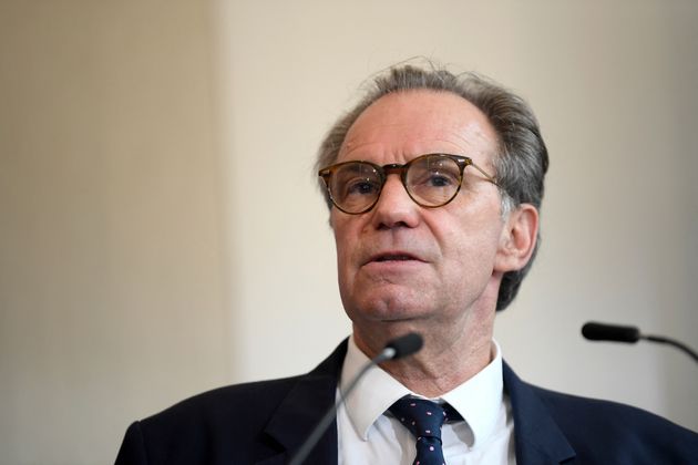 Le Président de la région Provence-Alpes-Cote d'Azur Renaud Muselier donne une conférence de presse à Marseille le 28 avril 2021 (photo NICOLAS TUCAT / AFP)