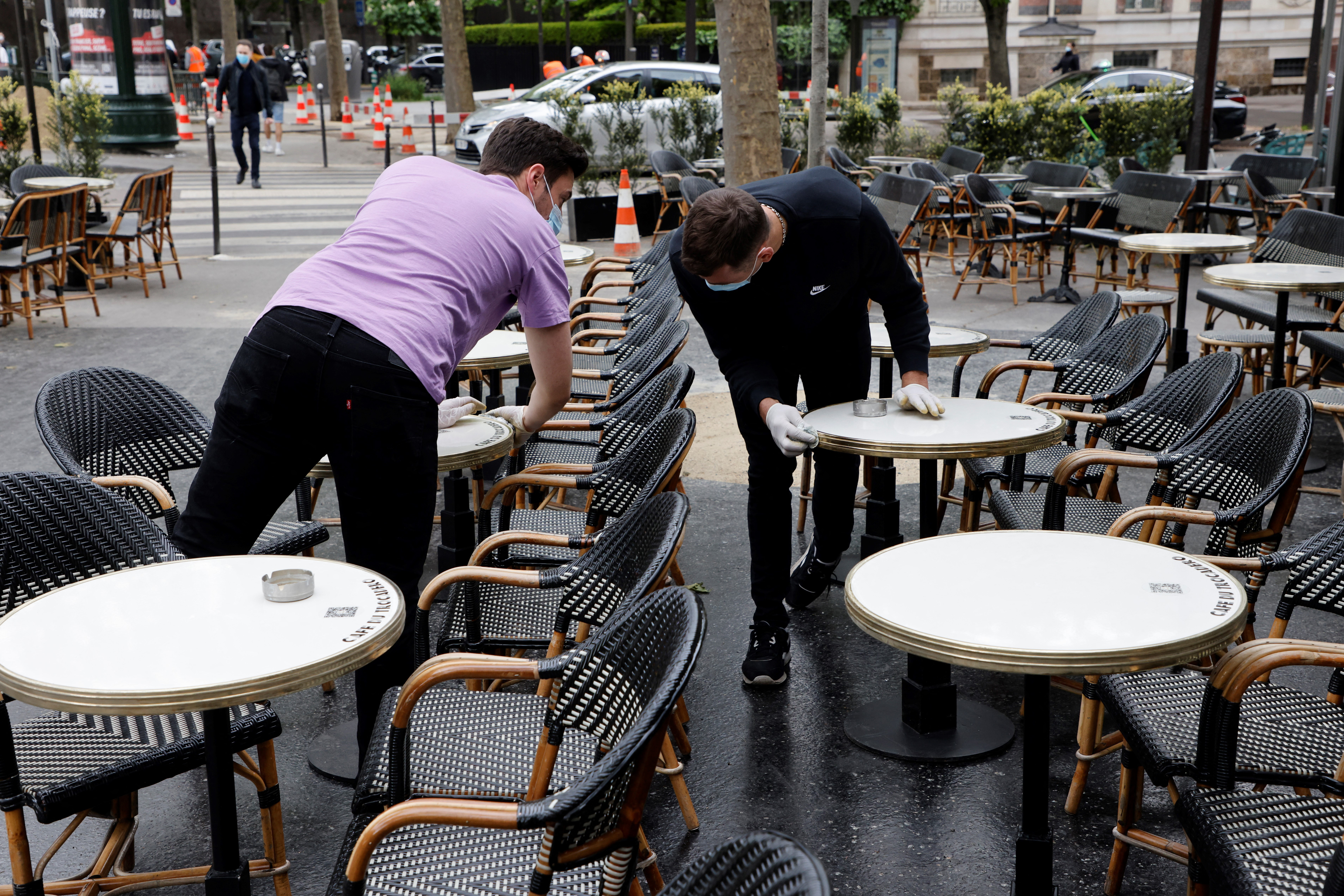 Pour la réouverture des terrasses, Bercy précise le protocole