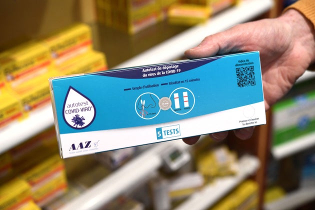 Covid Les Autotests En Pharmacie Une Nouvelle Arme Qui Peine A S Imposer Le Huffpost