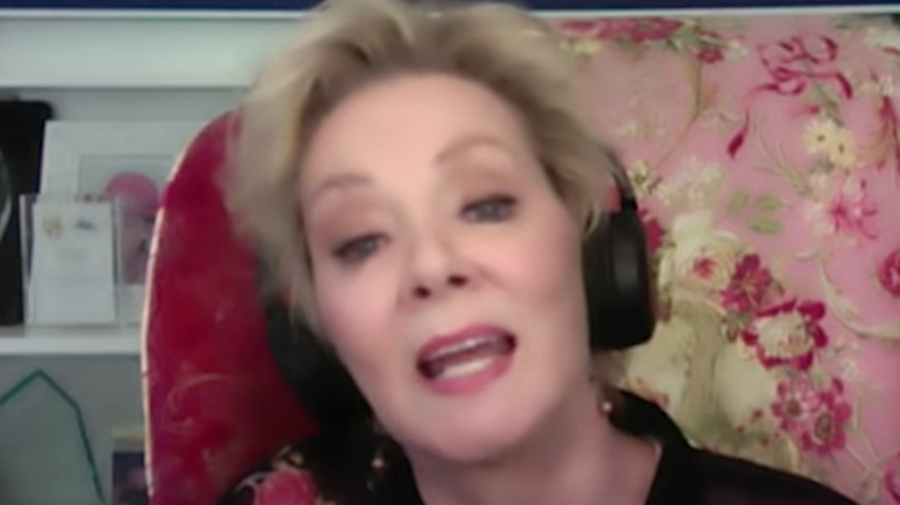 Jean Smart Got Totally Weirded Out By The On-Set Intimacy Coach