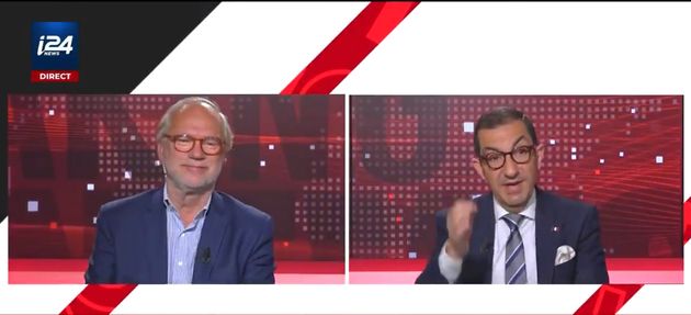 L'ex-journaliste de Libération Laurent Joffrin, et Jean Messiha sur le plateau de la chaîne i24NEWS,...