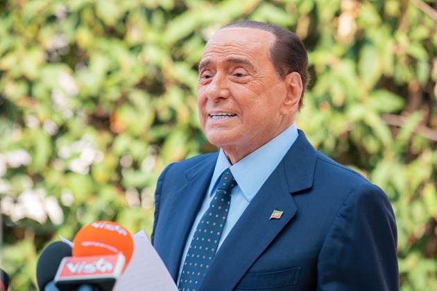Silvio Berlusconi dimesso dall Silvio Berlusconi dimesso dall