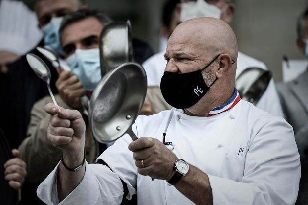 (Photo d'archive prise en octobre 2020, lors d'une manifestation de Philippe Etchebest et ses employés devant le restaurant 