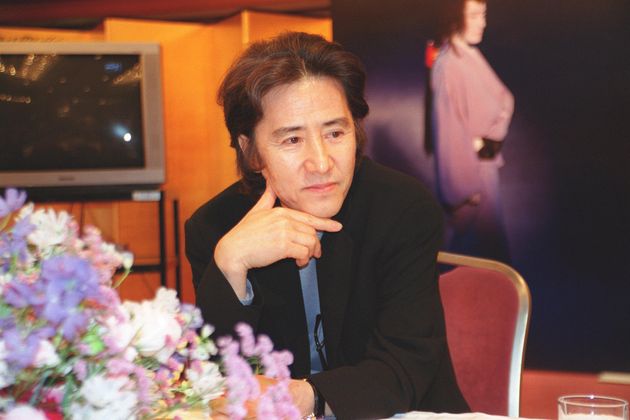 2003年8月、会見に登壇した田村正和さん