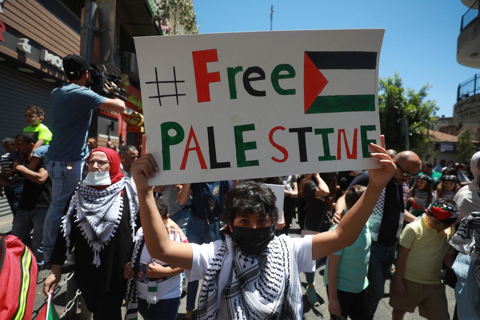 Protesta palestinese a Ramallah, in Cisgiordania, 18 maggio