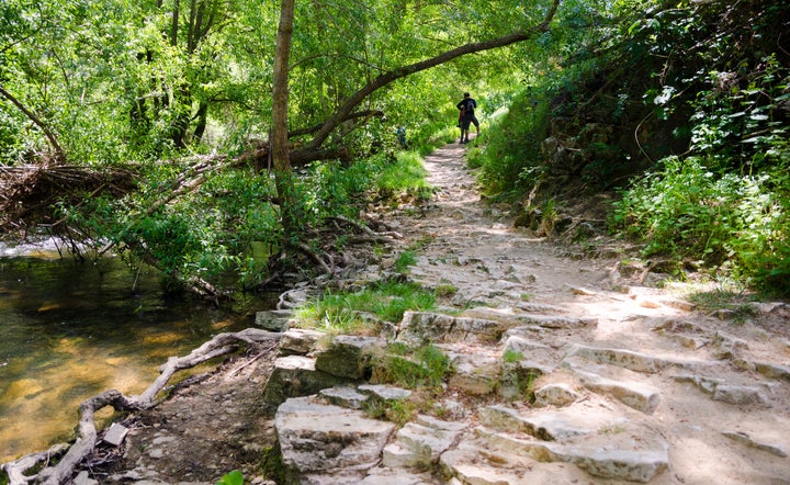 Parte del recorrido por el Parque Natural de las Hoces del Río Duratón.