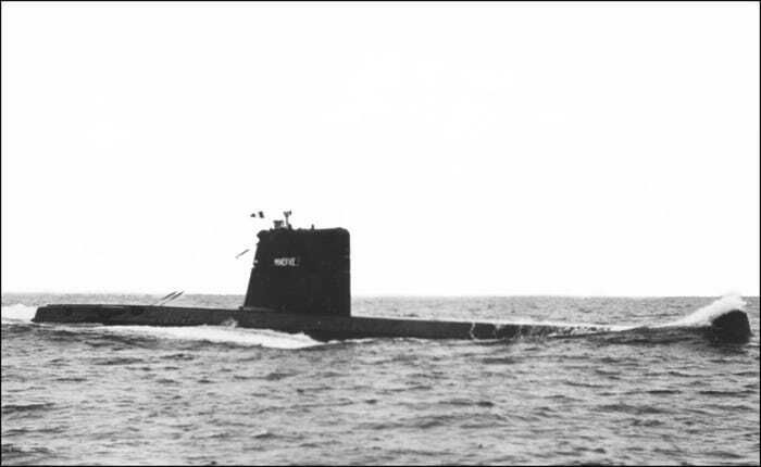 Μια χρονολογημένη φωτογραφία του γαλλικού υποβρύχιου Minerve