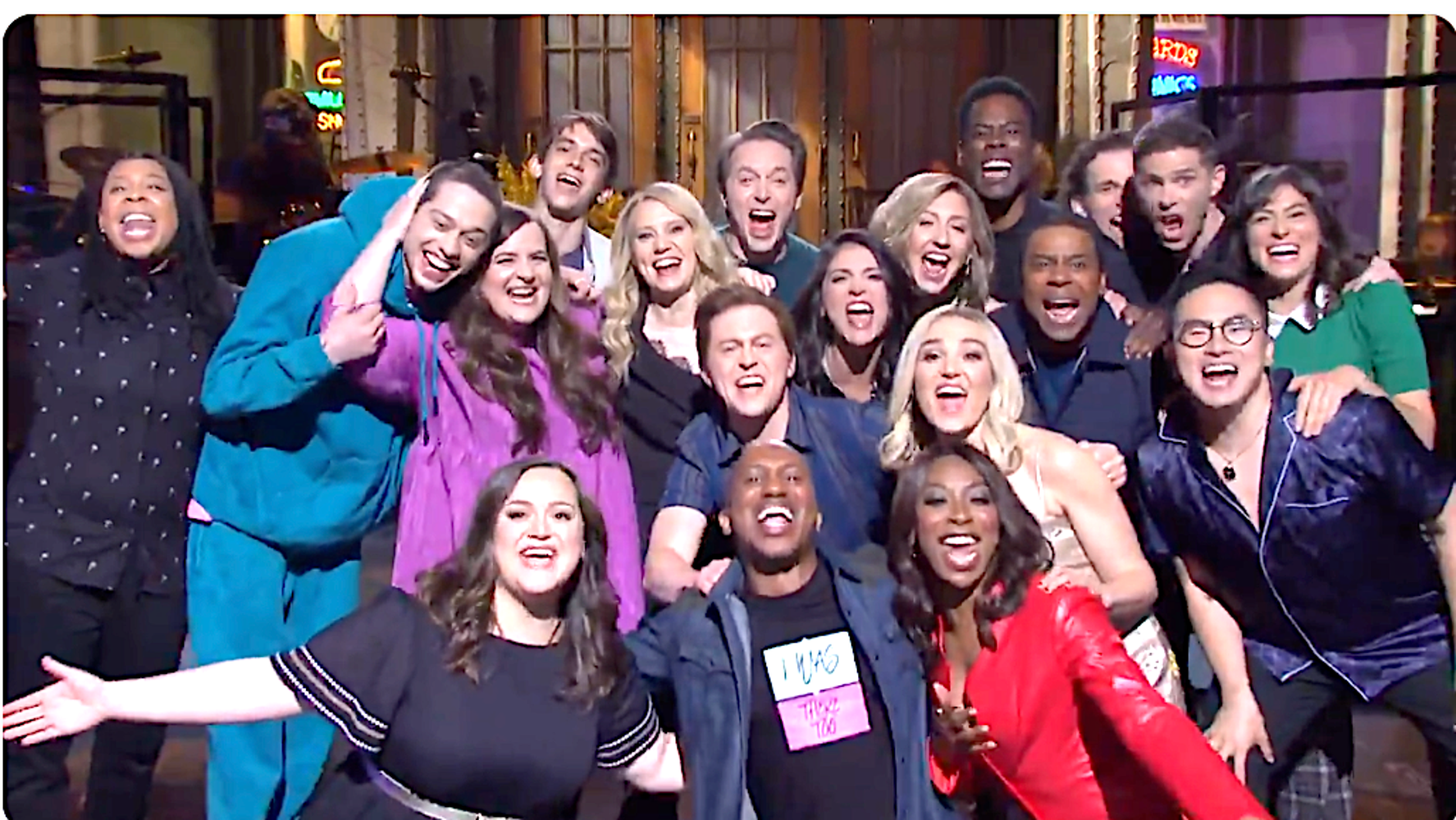 'Saturday Night Live' Cast Bids Poignant Farewell After 'Crazy' Season