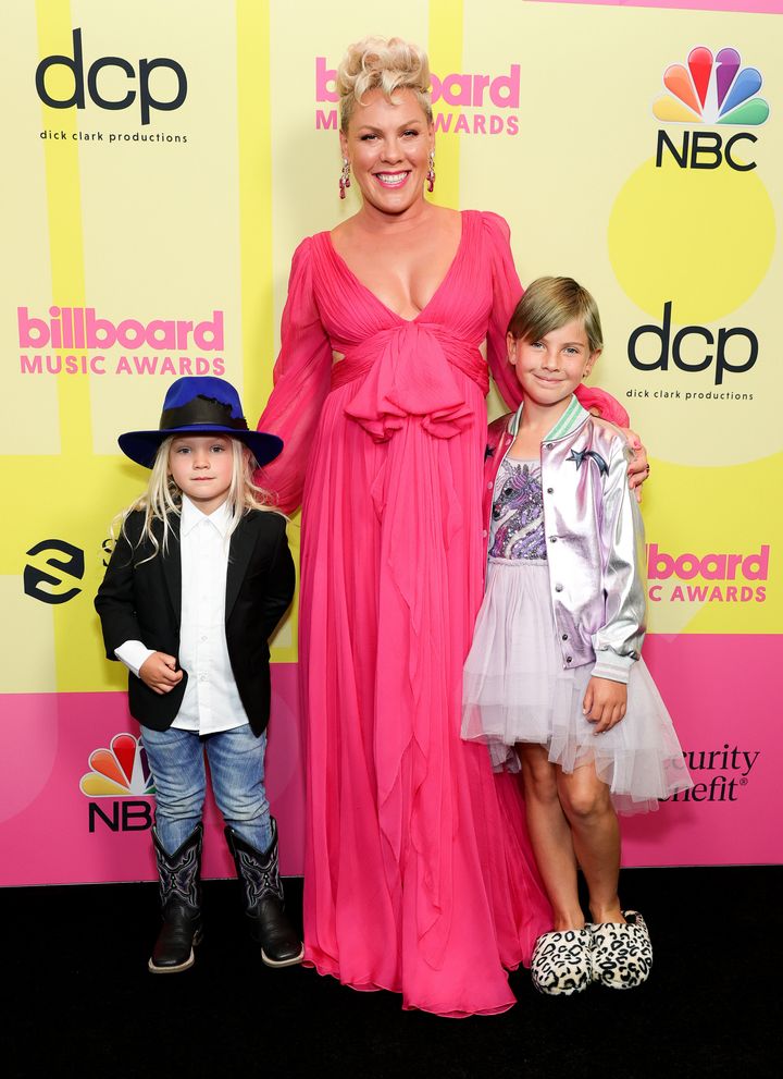 Pink and her two children, Jameson Moon Hart and Willow Sage Hart, pose backstage for the 2021 Billboard Music Awards.