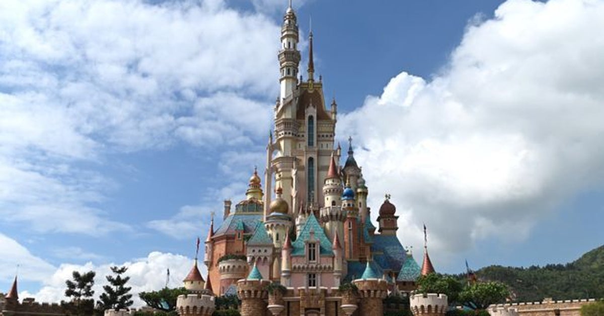 ディズニーランドの お城 に多様性は必要 香港ディズニーのデザインに様々な声 世界で比べてみた 写真 ハフポスト ディズニーランドの お城 に多様性は必要 香港ディズニーのデザインに様々な声 世界で比べてみた 写真 ハフポスト